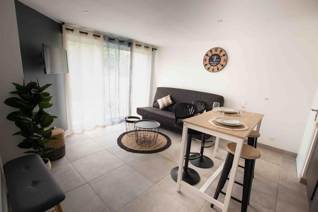 Apt T2 Neuf Terrasse Arles Exterior photo